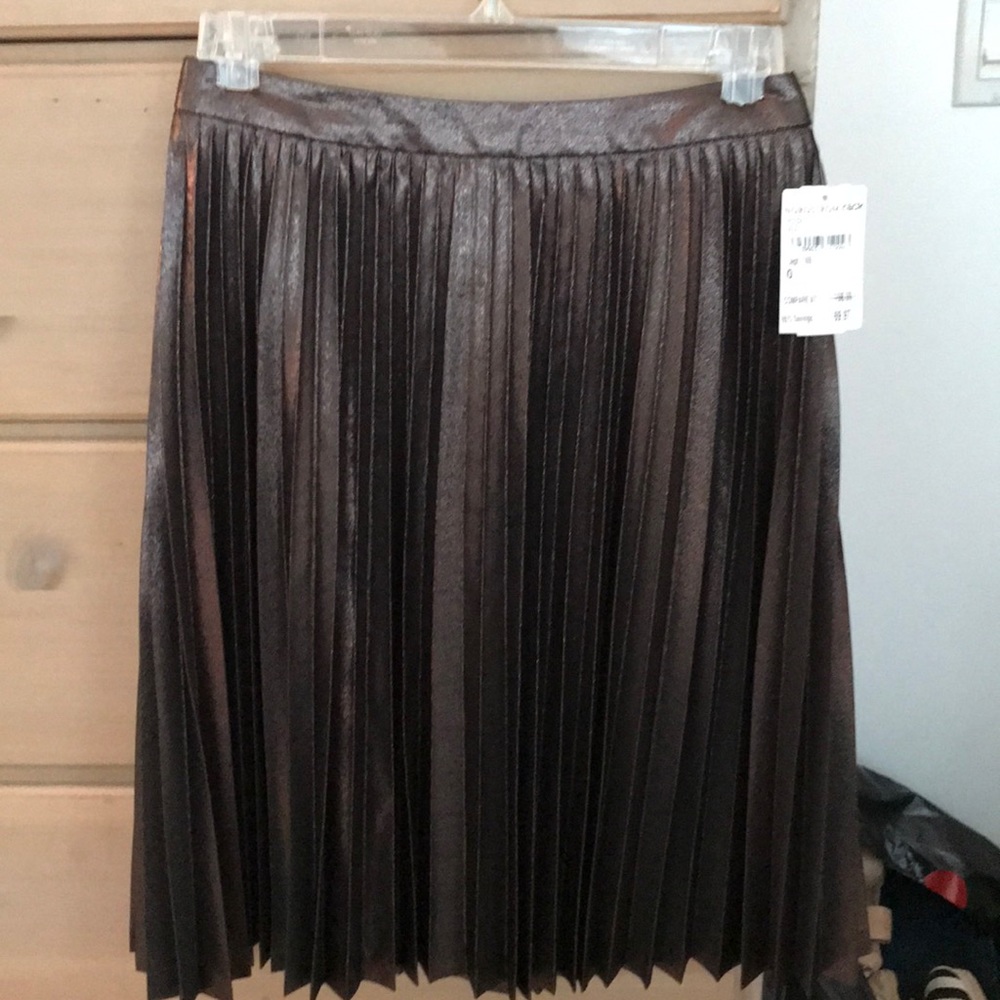 NWT Trina Turk pleated metallic skirt